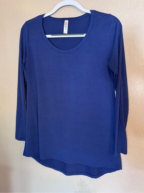 LuLaRoe Deep Blue Scoop Neck Long Sleeve Top